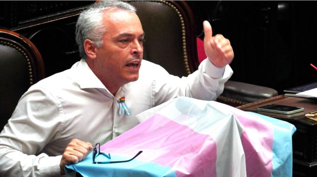 Problemas para Cúneo Libarona: un grupo de diputados promueve Juicio Político para el ministro