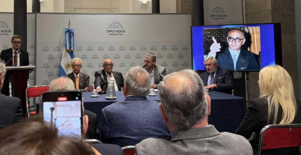 Homenaje a Arturo Frondizi Frondizi