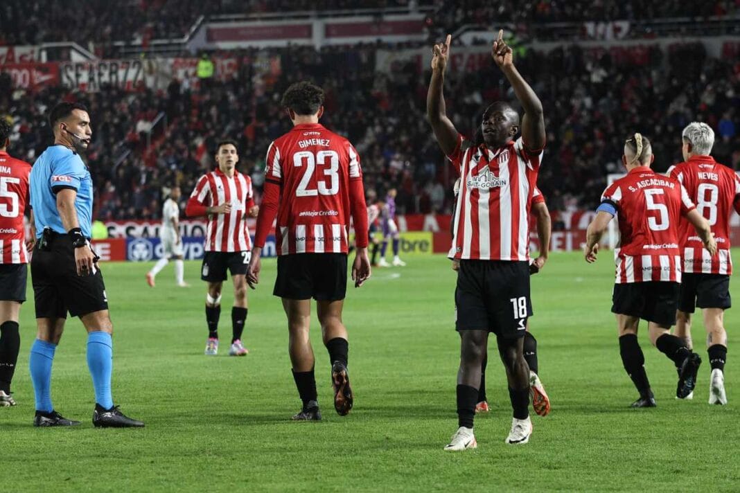 Copa Libertadores: El Pincha se hizo fuerte de local y clasificó a los octavos de final