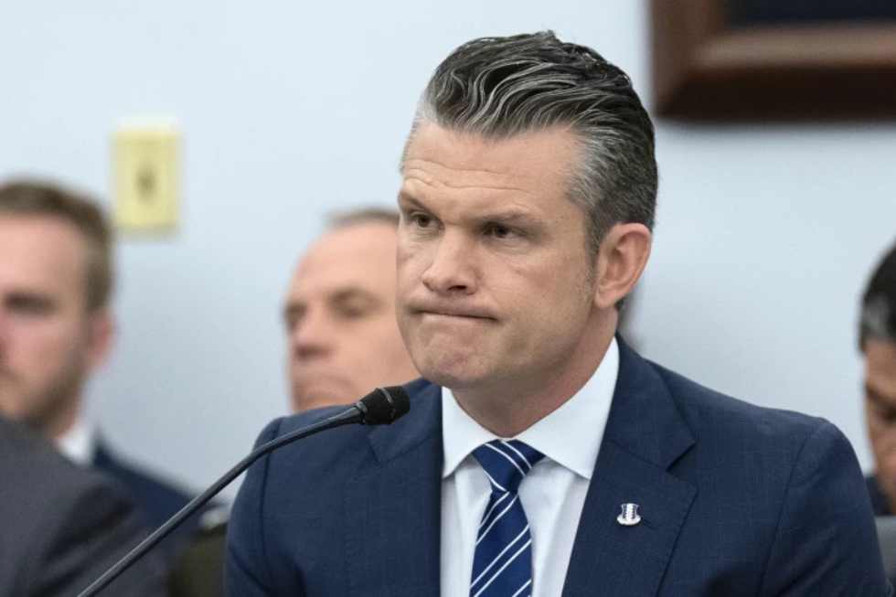 El secretario de defensa de los EEUU dijo que su país no busca la guerra Pete
