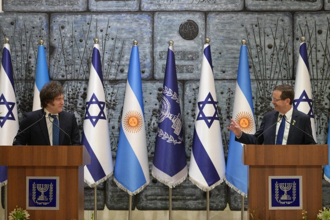 Un ataque de Israel hirió a un cura argentino herzog milei