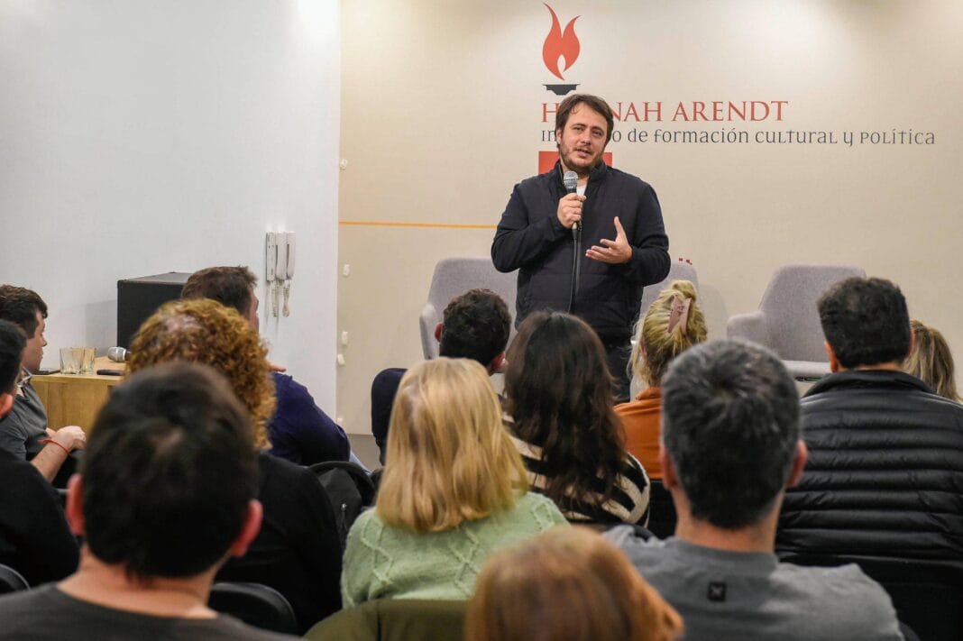 El candidato de la Coalición Cívica en la ciudad apuntó contra Fargosi: “tal vez tiene miedo o…” Hernán-Reyes