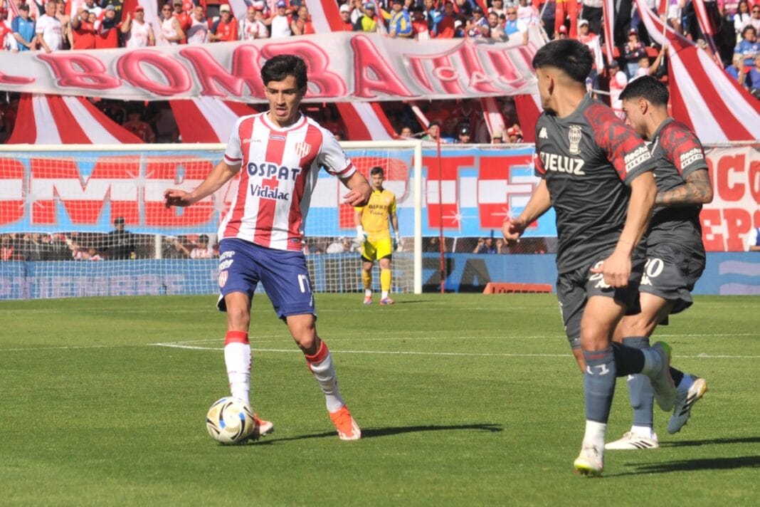Torneo Clausura: Unión y Huracán empataron en un partido polémico Union