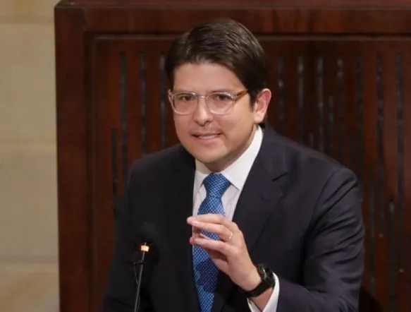 Murió Miguel Uribe precandidato presidencial, al luchar dos meses por su vida tras atentado en Bogotá