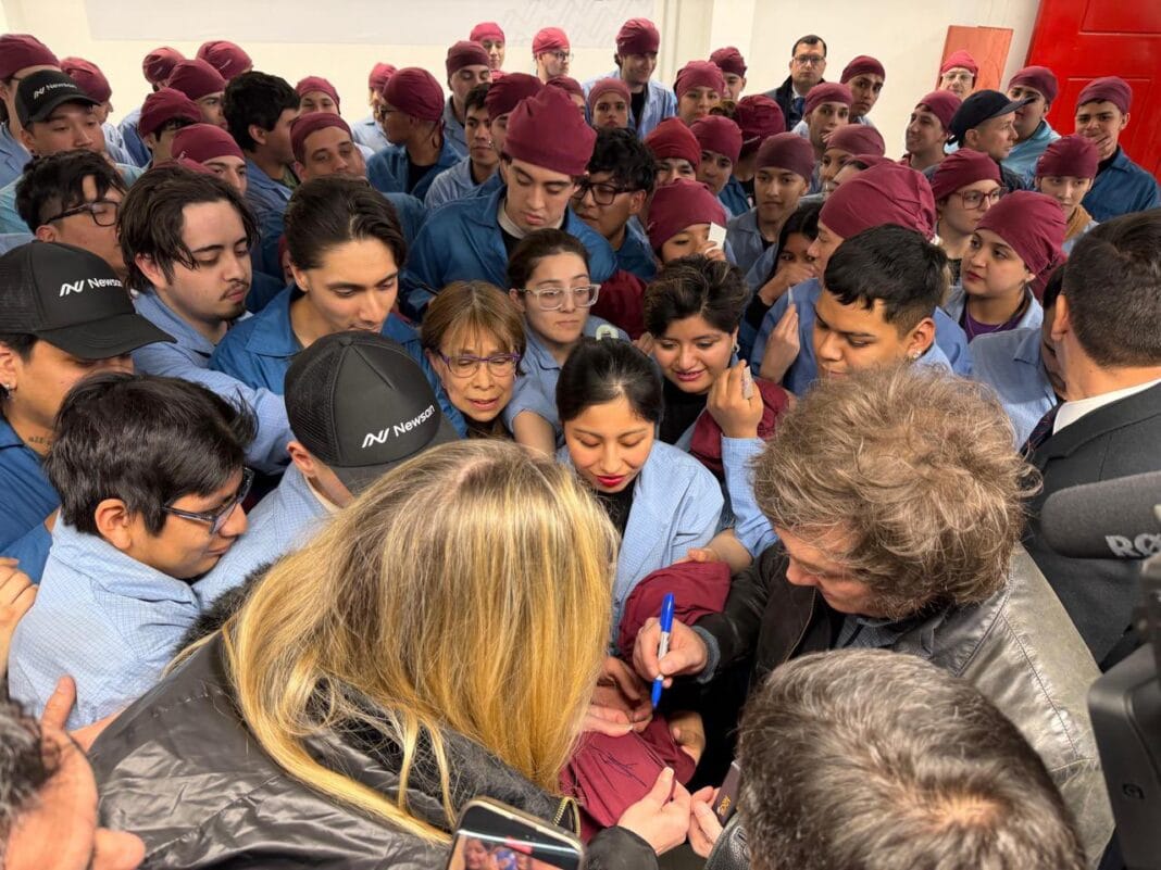 Milei en Tierra del Fuego: “La macro es la suma de toda la micro” y defensa al modelo impositivo fueguino Mil