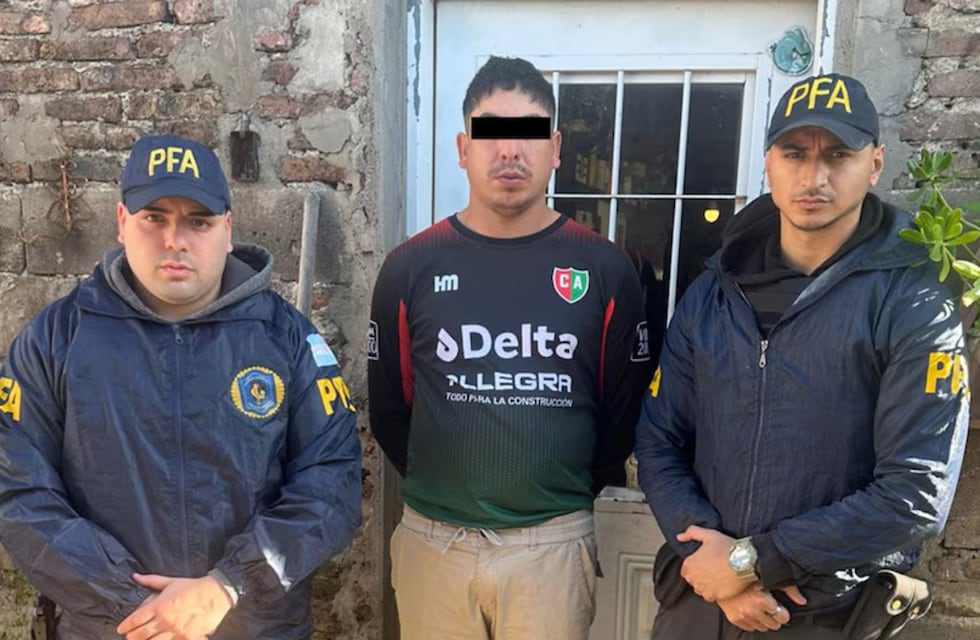 Megaoperativo en Rosario y Villa Gobernador Gálvez: detuvieron al jefe de la barra de Newell’s y a otras 32 personas zapa