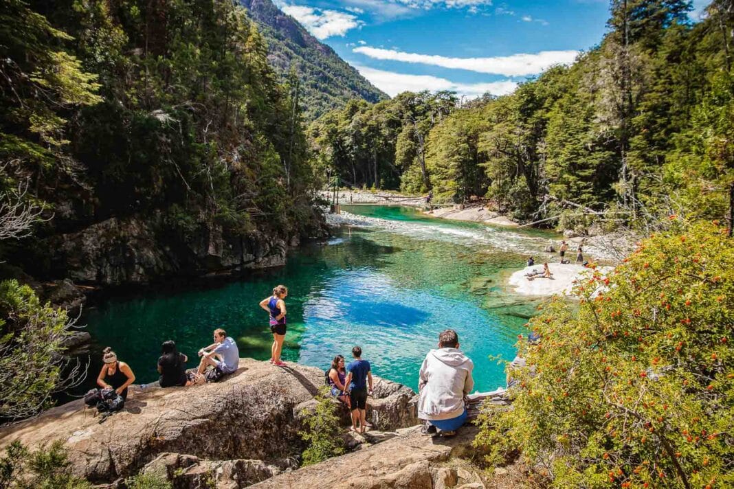 Turismo: Río Azul–Lago Escondido reabre con nuevas pasarelas y obras claves en El Bolsón ANAPRALE