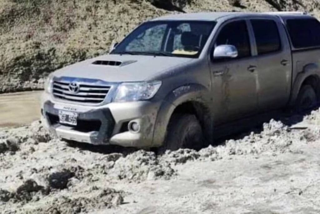 Camioneta-enterrada