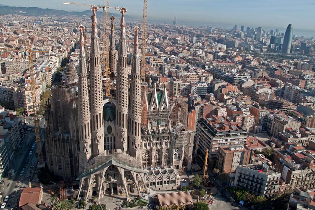 Día de las Catedrales. ¿Cuáles son las más lindas del mundo y cuáles están en Argentina? Sagrada Familia