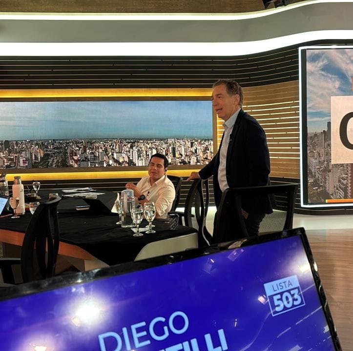 Diego Santilli: “Estamos a mitad de camino, no podemos volver atrás” Diego Santilli: “Estamos a mitad de camino, no podemos volver atrás”