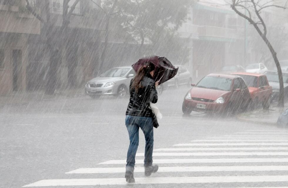 Un tremendo diluvio en la madrugada del AMBA TORMENTA