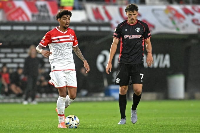 Estudiantes y Barracas Central empataron en un duelo lleno de polémicas