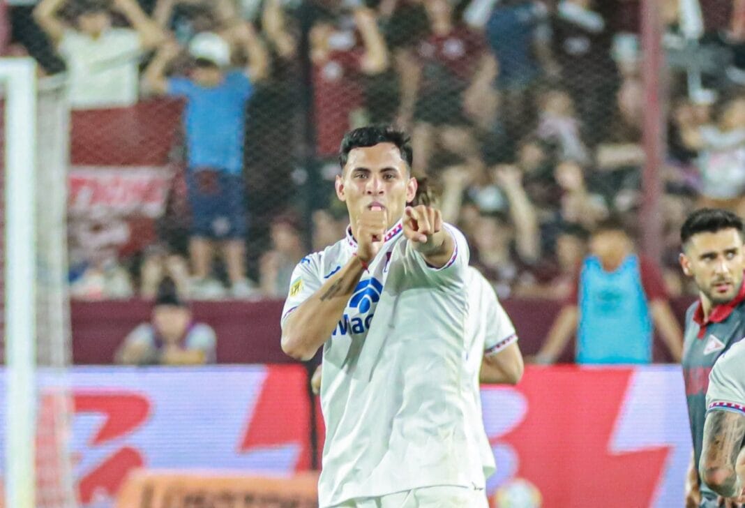 Tigre eliminó a Lanús y va contra Racing Tigre eliminó a Lanús y va contra Racing