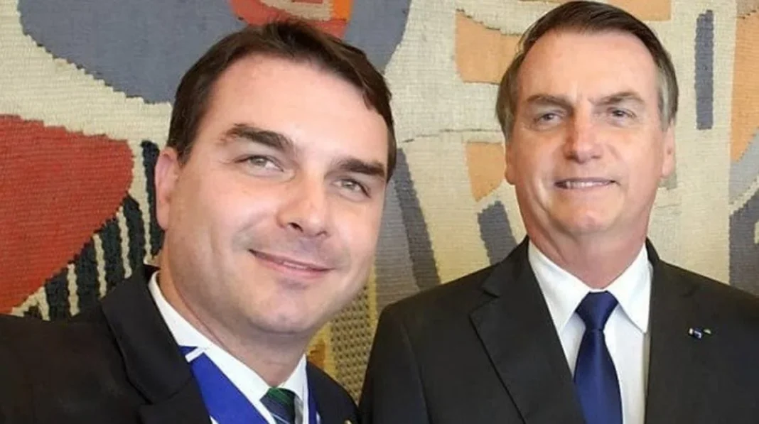 Flávio Bolsonaro exige votar la amnistía del 8 de enero mientras crece la tensión por la situación de su padre bolsonaro-hijo