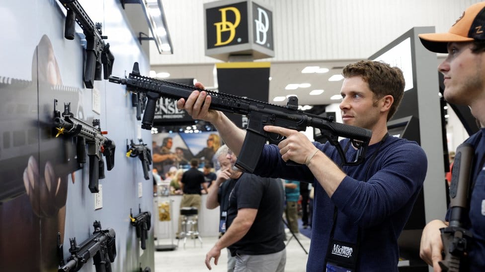 El RENAR habilita la compra para armas semiautomáticas: requisitos y controles reforzados fusil