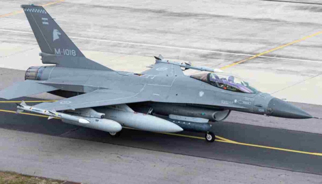 Argentina presenta sus primeros aviones F-16: fechas, vuelo rasante y el rol de Milei en el acto oficial F16