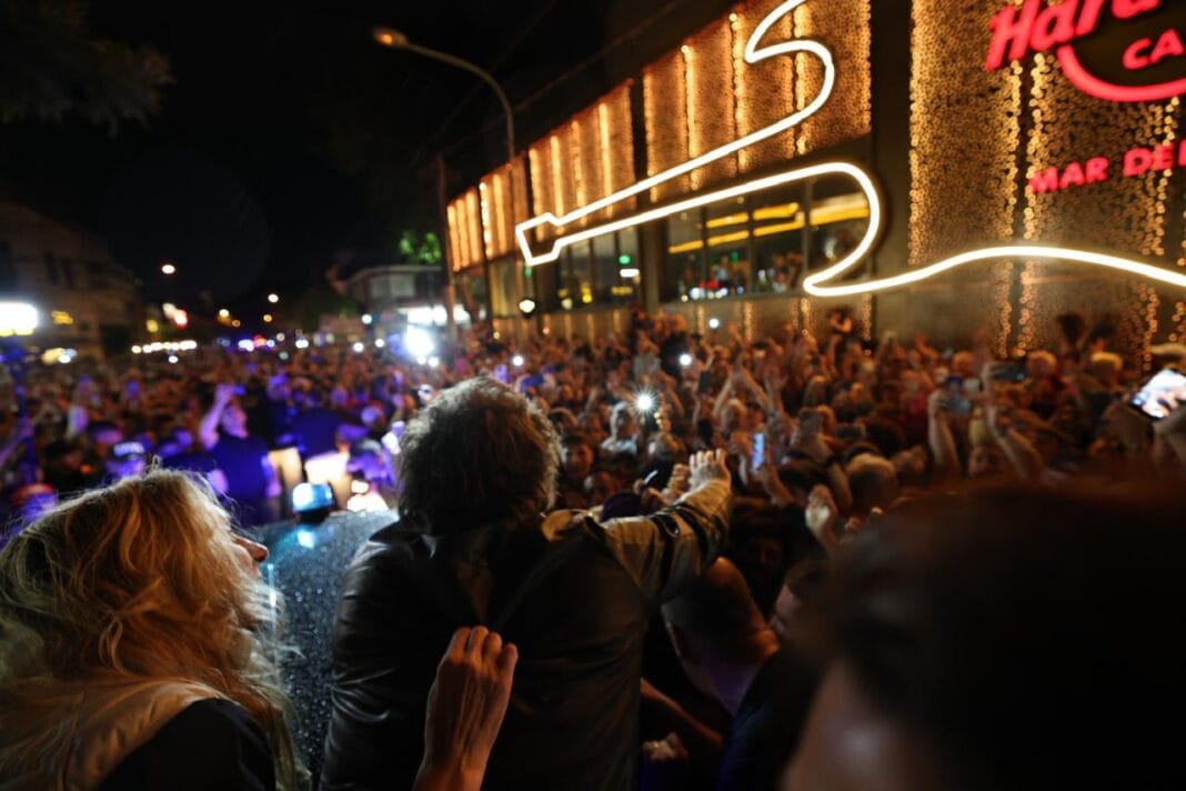 Milei volvió a Mar del Plata con el “Tour de la Gratitud” y prometió leyes “de un país razonable” Milei Mdq