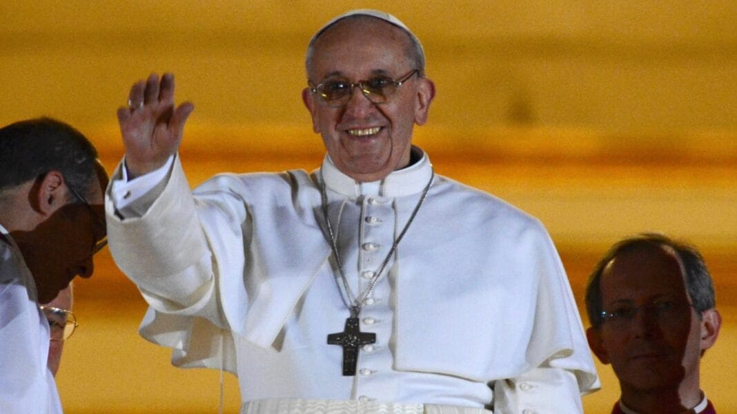 Efemérides: Francisco, la emoción del “Habemus Papa” argentino Francisco