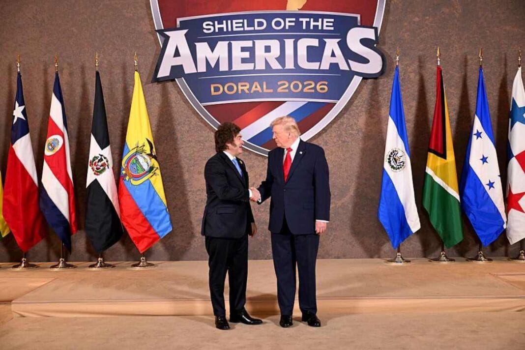 Trump lanzó el Escudo de las Américas junto a Milei y otros 11 presidentes Trump Milei (1)