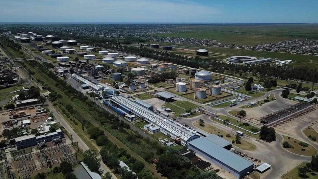 El Gobierno habilita más bioetanol en naftas para contener subas de precios YPF