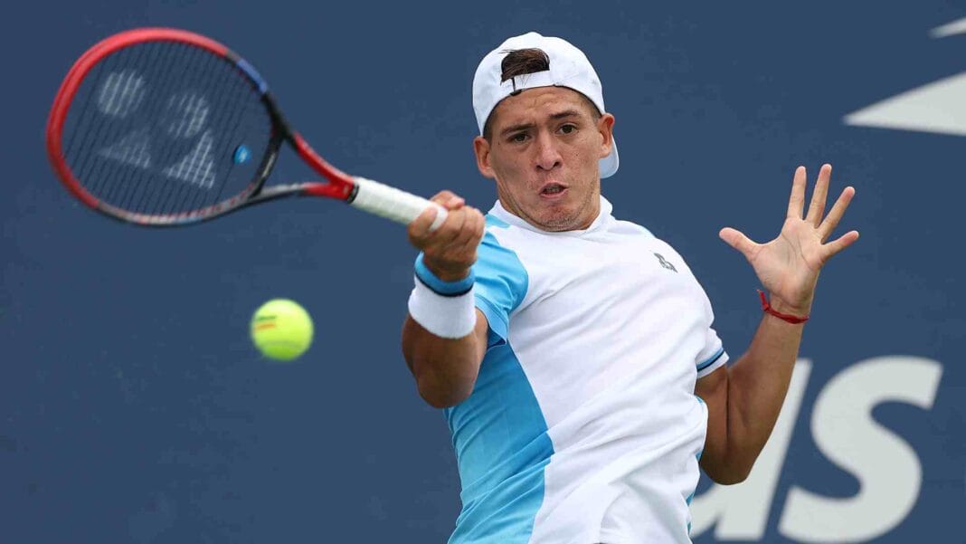 Sebastián Báez debutó con autoridad en Indian Wells y avanzó a la segunda ronda baez