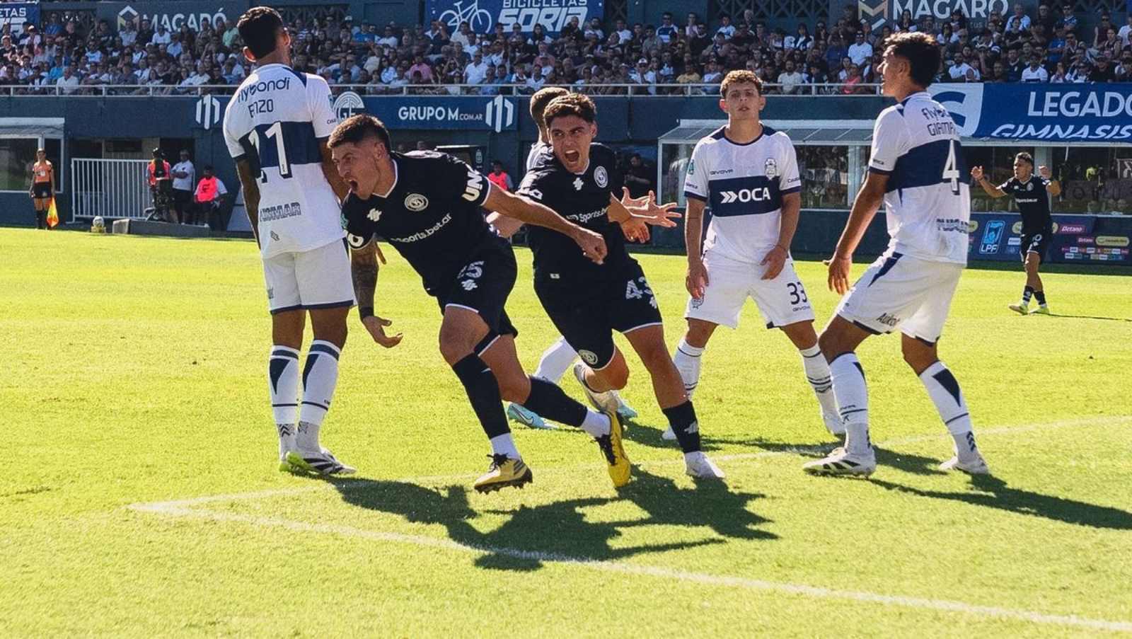 Independiente Rivadavia ganó en La Plata y lidera la Zona B
