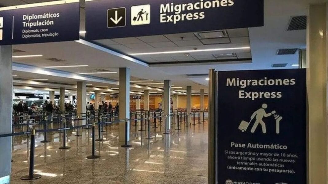 No llegó a asumir: bajaron a Valenzuela de Seguridad migratoria No llegó a asumir: bajaron a Valenzuela de Seguridad migratoria