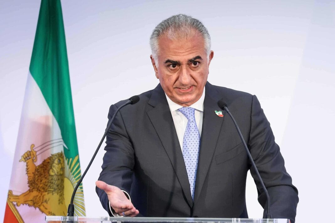 Pahlavi le pide a Trump proteger la infraestructura civil de Irán mientras Israel amplía su ofensiva principe-heredero-desafia-la-crisis-politica-en-ir