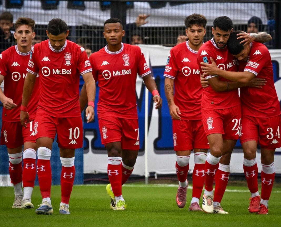 Huracán goleó a domicilio a Gimnasia de La Plata Globo