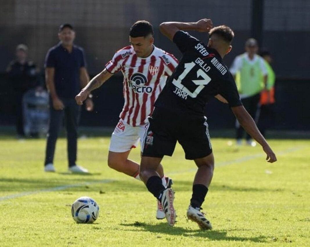 Instituto ganó en Riestra y se ilusiona con los playoffs IACC (1)