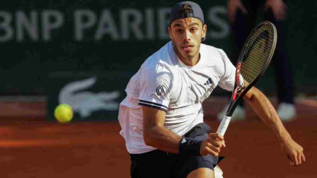 Francisco Cerúndolo sobrevivió a una batalla en Roland Garros y avanzó a segunda ronda Francis