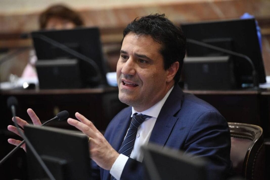 Maximiliano-Abad
