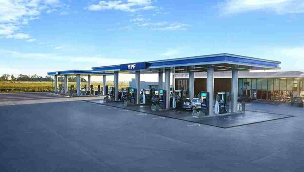 YPF aumentará 1% los combustibles y extenderá el “buffer” para amortiguar la suba del petróleo YPF