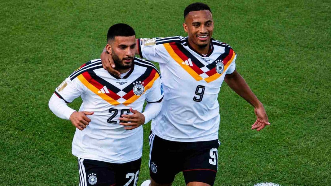 Victoria agónica y clasificación para Alemania Alemania