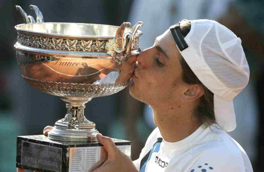 Efemérides: Gaudio campeón de Roland Garros en una final argentina Gaudio