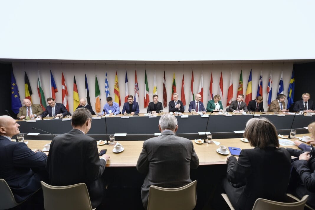Kicillof se reunió con embajadores de la Unión Europea para impulsar inversiones y cooperación en la Provincia Kici UE