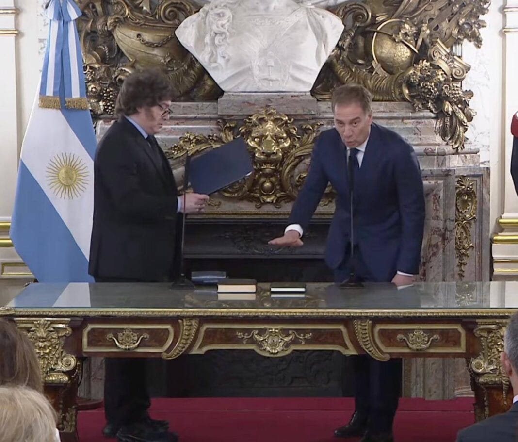 Santilli juró como nuevo Jefe de Gabinete Santilli-jura