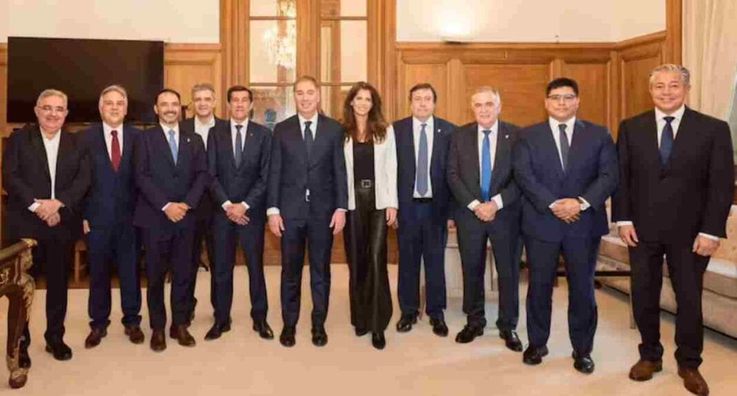 La Casa Rosada relanza el diálogo con los gobernadores para avanzar con las reformas clave de Milei Santi Gober