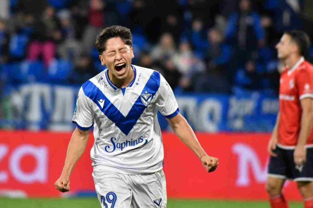Vélez venció a Independiente, sigue con puntaje ideal y es el único líder de la Zona A Aguirre