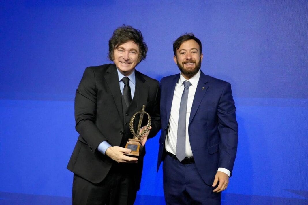 Un dirigente libertario admitió que La Libertad Avanza “necesita una alianza” para ganar en 2027 Agustín-Laje