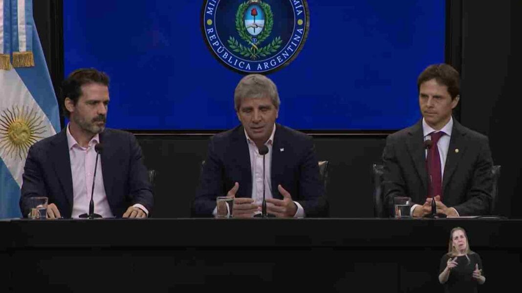 Caputo anunció un programa para impulsar los créditos hipotecarios con fondos de ANSES Caputo Créditos