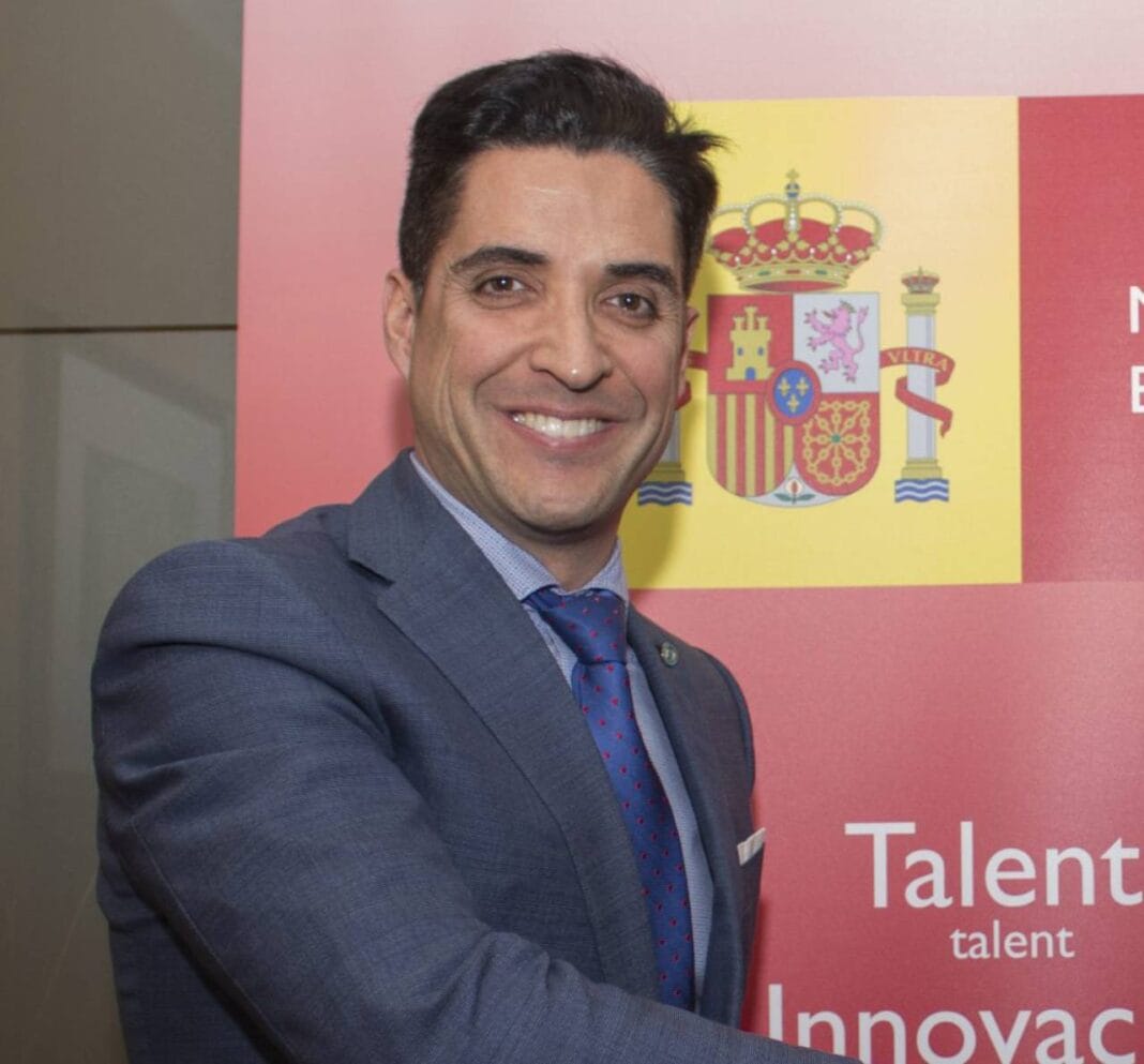 Emilio Corchado desde España: “Lo sucedido en Ceuta está siendo una catástrofe total” Emilio-Corchado