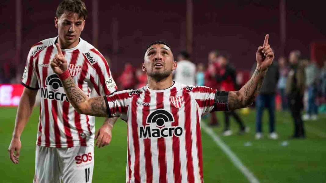 Instituto golpeó en el final y se llevó un triunfazo de La Fortaleza ante Lanús Instituto