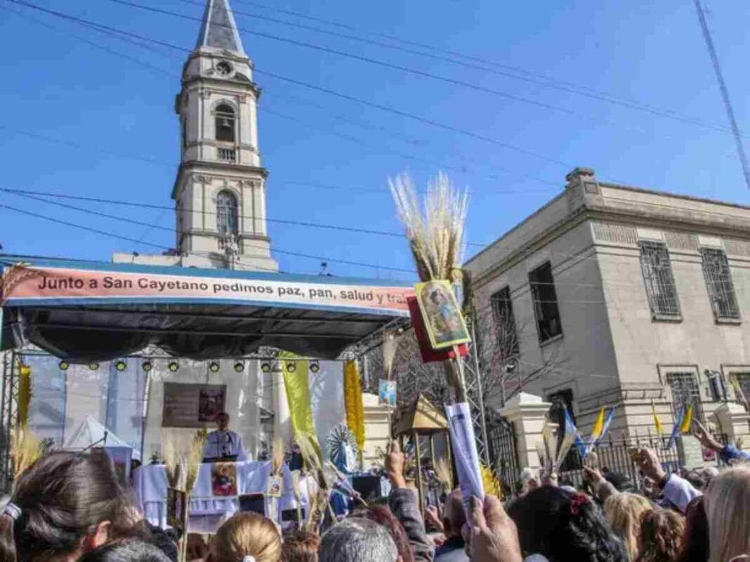 Marcha de San Cayetano: movimientos sociales, CGT y las CTA vuelven a las calles con fuertes críticas al Gobierno San Cayetano