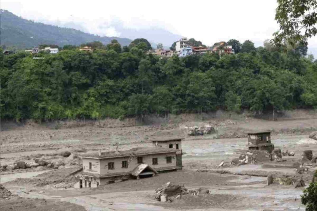 Tragedia en Nepal: una riada deja al menos 16 muertos y casi 400 peregrinos desaparecidos nepal-hoy