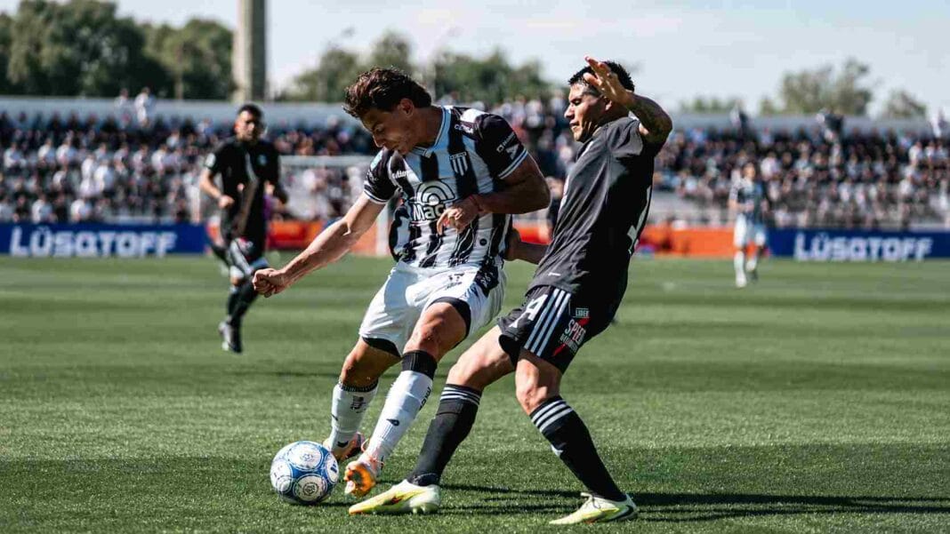 Gimnasia de Mendoza empató con Riestra y no pudo subirse a la punta cc riestra