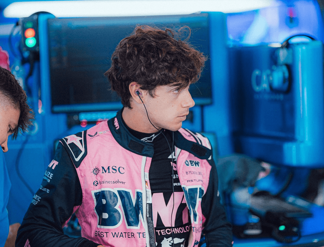 Franco Colapinto completó la FP1 de Azerbaiyán en una sesión marcada por los incidentes Franco Colapinto completó la FP1 de Azerbaiyán en una sesión marcada por los incidentes