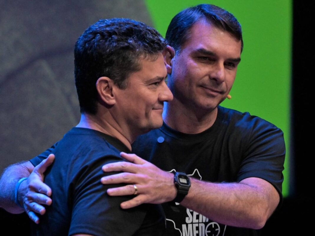 El juez que condenó a Lula Da Silva justificó la salida de Flávio Bolsonaro de Brasil Bolsonaro-Moro