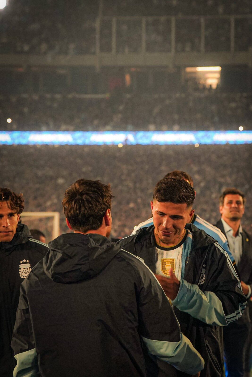 La emotiva despedida de uno de los jugadores mas emocionados en el último partido de Messi Emotiva-Despedida