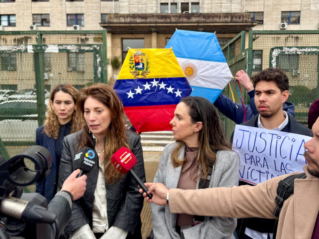 Exigen a la Justicia argentina seguir investigaciones por crímenes en Venezuela Exigen a la Justicia argentina seguir investigaciones por crímenes en Venezuela
